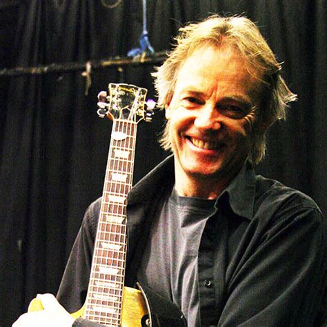 Snowy White cкачать бесплатно в mp3 | слушать музыку онлайн на портале ...