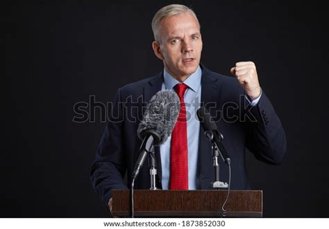 1493 Man Giving A Speech On Stage Images Stock Photos And Vectors