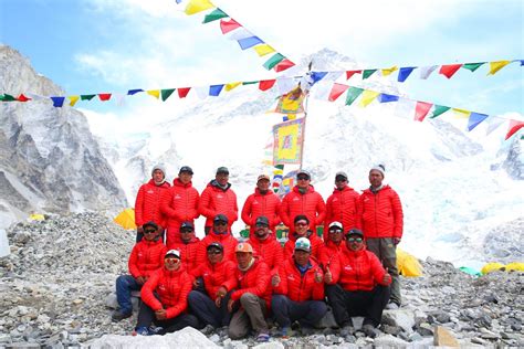 Lhotse Climbing Expeditions With Mountain Professionals