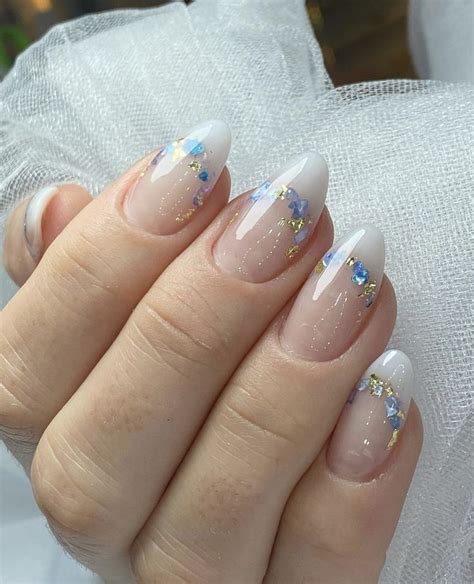 15 Minimalist Nail Trends Youre About to See Everywhere in 2024 Móng