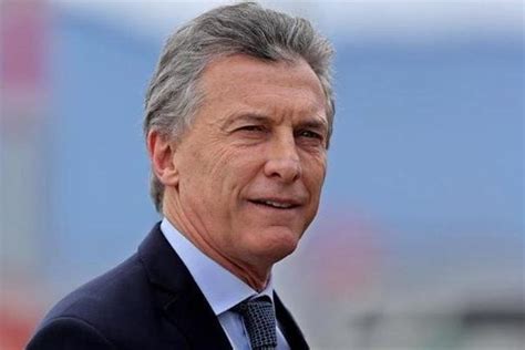 Entre Gallos De Medianoche La Palabra De Macri Sobre Dujovne Y Lacunza