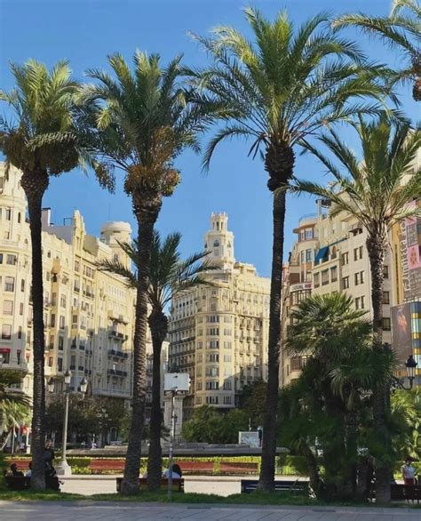 Ljetno Putovanje S Prijateljicama Valencija Kao Hit Lokacija