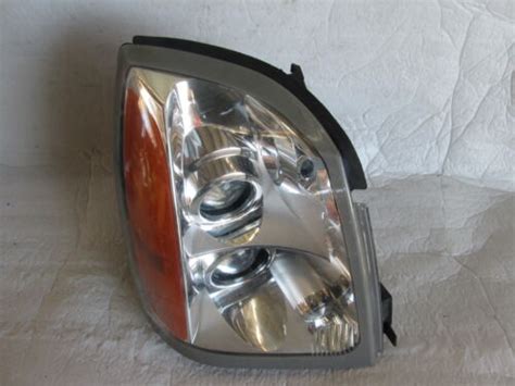 2004 2008 Cadillac Srx Headlight Halogen Oem 04 05 06 07 08 Passenger Side Ebay