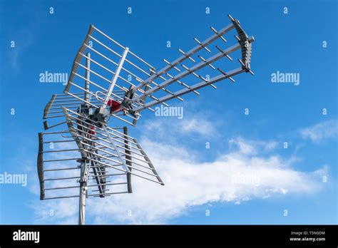 Directional antenna hi-res stock photography and images - Alamy