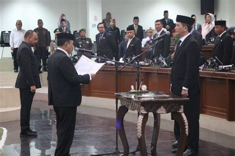 Faisal Rustam Resmi Dilantik Jadi Anggota PAW DPRD Provinsi Gorontalo