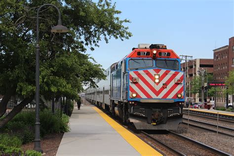 Metra 117 Bnsf Train 1249 Berwyn Mbernero Flickr