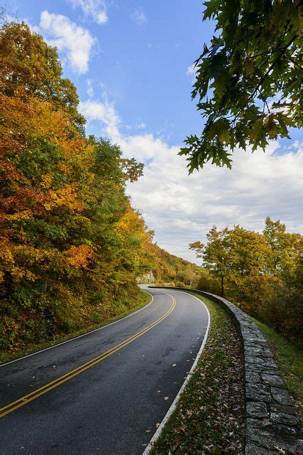 Skyline Drive In The Fall Skyline Drive Autumn Destinations