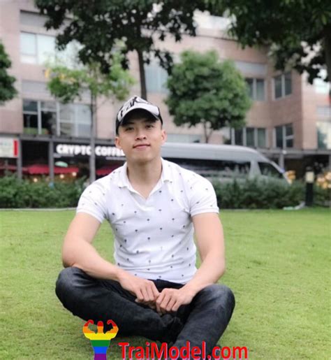 Đẹp trai da trắng massage gay giỏi eo thon gọn gàng ngoại hình mình dây traimodel