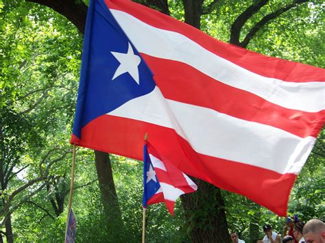 El Desfile Nacional puertorriqueño de Nueva York pese a las altas