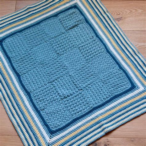 Easy Crochet Square Motif - Free Square Crochet Blanket Pattern ...