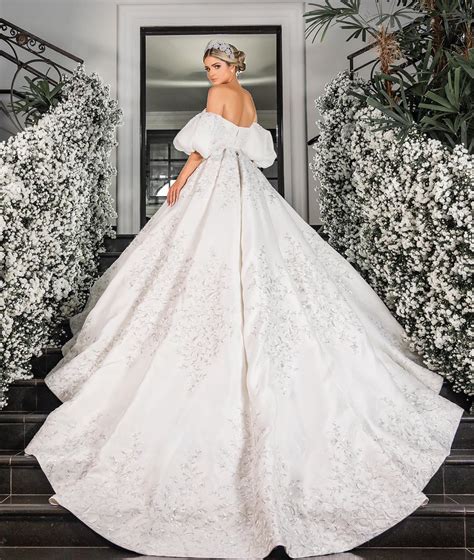 Vestido De Novia Con Hombros Descubiertos Encuentra El Modelo Perfecto