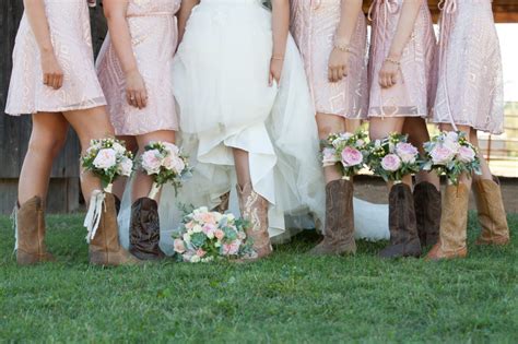 Top Country First Dance Songs perfect for a Nashville wedding