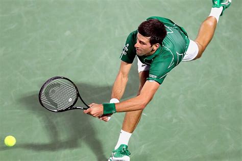 El Controvertido Primer Entrenamiento De Djokovic Obligado A Dar