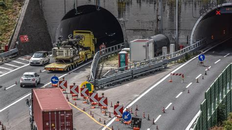 Autostrade Liguri Stop Agli Scambi Di Carreggiata Durante Il Periodo