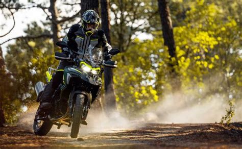 Benelli Lanza En Europa A Sus Nuevas Trk Y X Precios Y