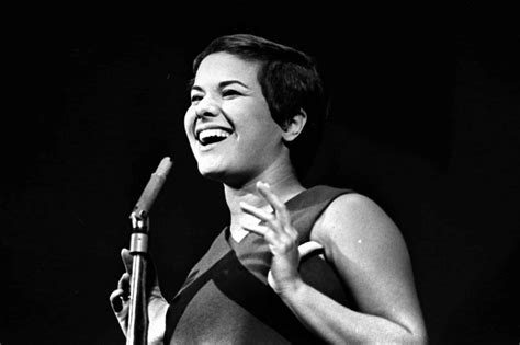 Esse M S Completa Anos Da Morte De Elis Regina Veja A Trajet Ria