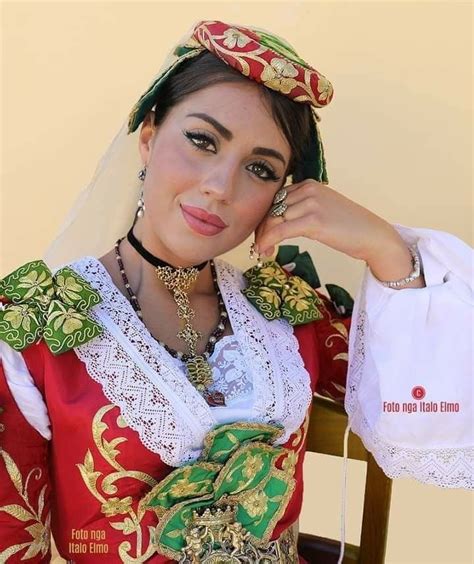 Traditional Arbëresh clothing Traditional outfits Albanian culture