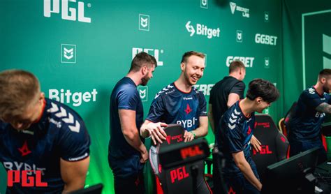 Astralis spoil IHC's Major debut at PGL Antwerp with dominant win on Nuke - Dot Esports