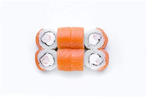 Rollos De Sushi Alimentos Japoneses Maki Fondo Aislado Perfecto Para