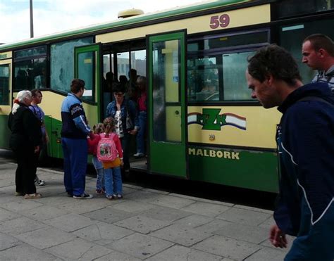 Kontroler Mzk Nie Zna Przepis W Wyprosi Ch Opaka Z Autobusu