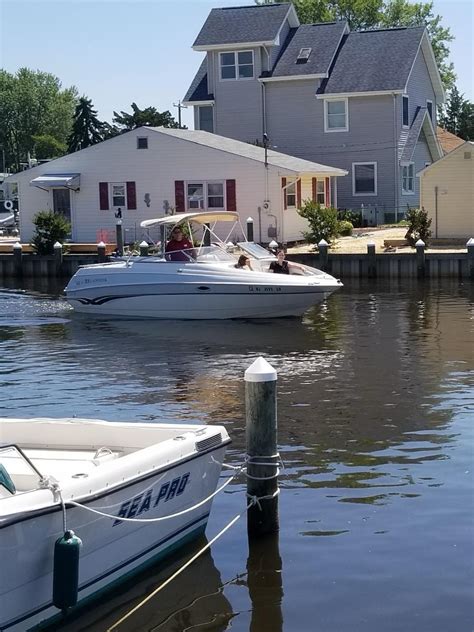 Larson 23 Boat Located In Waretown NJ No Trailer 1997 For Sale For