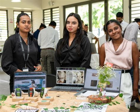 Quality education matters 👍🏻 | Akshay Kumar Tapsee