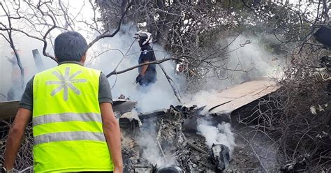 Mueren Dos Personas Calcinadas Al Desplomarse Una Avioneta La Nota