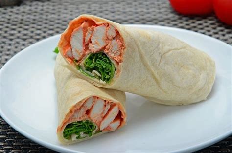 Chicken Tikka Roll Wrap Recipes Indian Food Recipes Ethnic Recipes Tandoori Recipes Unique