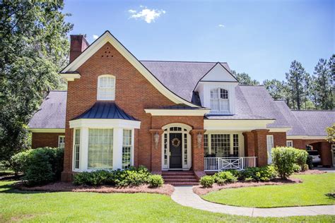 How To Choose Roof Color For Red Brick House Style Guide