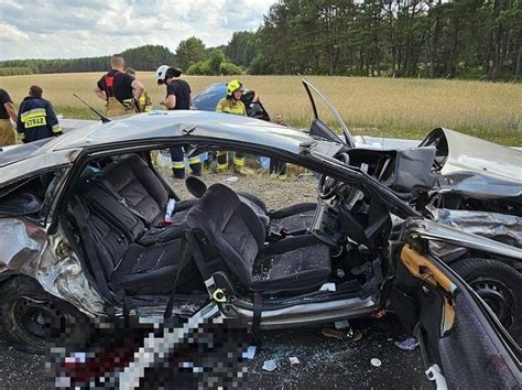 Zderzenie trzech samochodów osiem osób rannych Sprawca zdarzenia