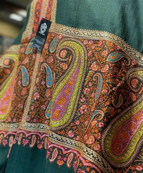 Pin By Navneet Kour On Kashmiri Embroidery In Embroidery Works