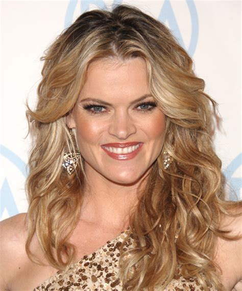 Missi Pyle Long Wavy Blonde Hairstyle With Light Blonde Highlights
