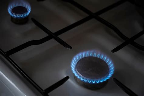 Gaz Brûlant Cuisinière Cuisinière à Gaz Le Gaz Est En Feu Le Brûleur