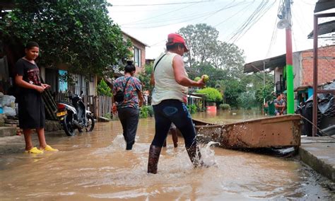 R O Cauca A Punto De Desbordarse A Su Paso Por Cali