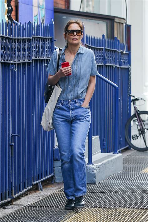 Katie Holmes In Casual Outfit In New York 05232023 • Celebmafia