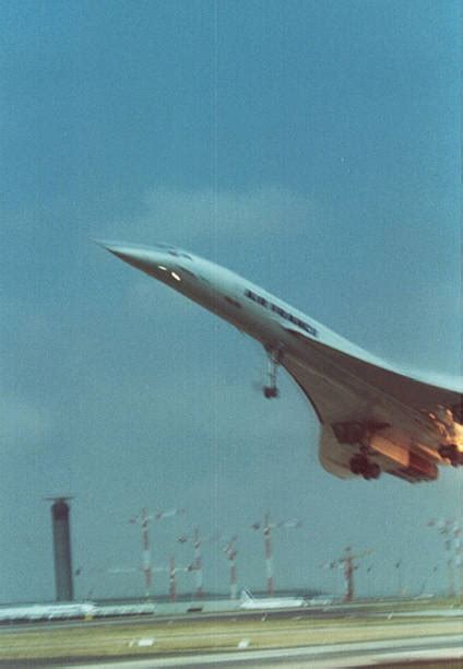 The Concorde Crash Of 2000 Photos and Images | Getty Images