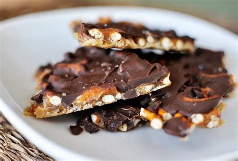 Easy Chocolate Toffee Pretzel Bark | Mel's Kitchen Cafe