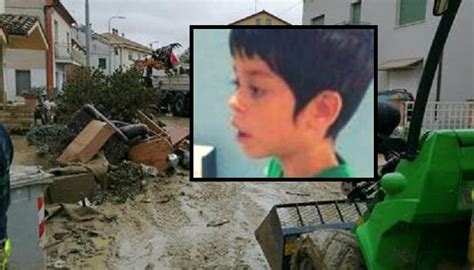 Alluvione Nelle Marche Ritrovato Il Corpo Senza Vita Del Piccolo