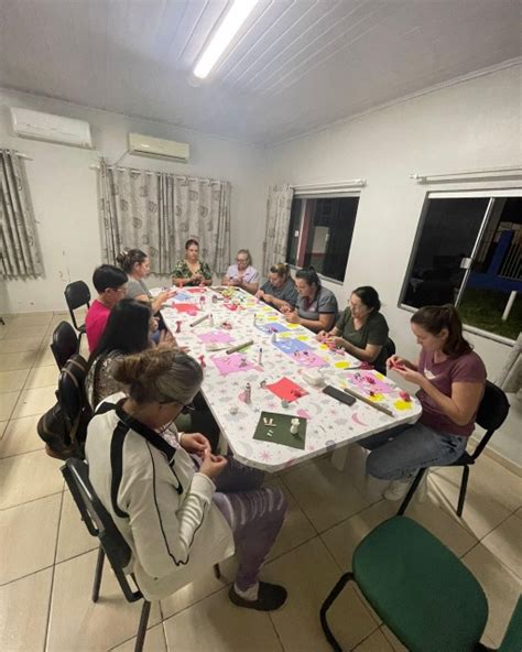 Grupo De Mulheres De Guaraciaba Participa De Curso Promovido Pelo CRAS