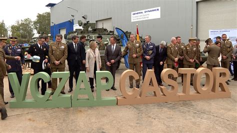 Video Defensa ya puede estrenar seis carros de combate 100 españoles