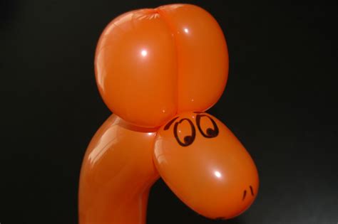 How to Balloon Twist : 19 Steps (with Pictures) - Instructables