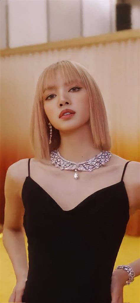 Gg Lockscreens On Twitter Black Pink Girl Blackpink Lisa