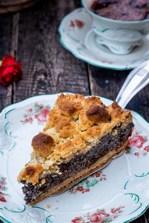 Mohnkuchen Mit Streusel Und Rosinen