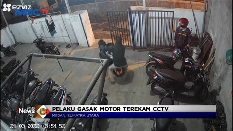 Aksi Pencurian Motor Bersenjata Tajam Di Medan Terekam CCTV