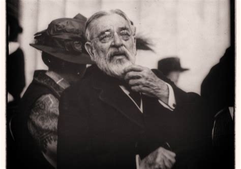 Robert Todd Lincoln At Lincoln Memorial