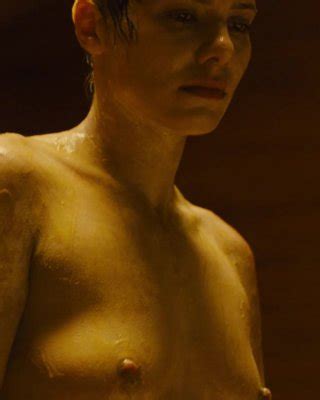 Ana De Armas Sallie Harmsen Mackenzie Davis Sexy Porn Pictures XXX