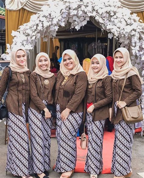 Jenis Kain Untuk Kebaya Kutu Baru Tulisan