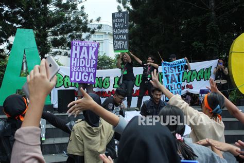 Aksi Global Climate Strike 2023 Di Taman Cikapayang Republika Online