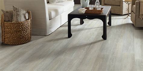 Shaw Vinyl Plank Flooring: An Expert’s Review & Buying Guide – Carpet ...