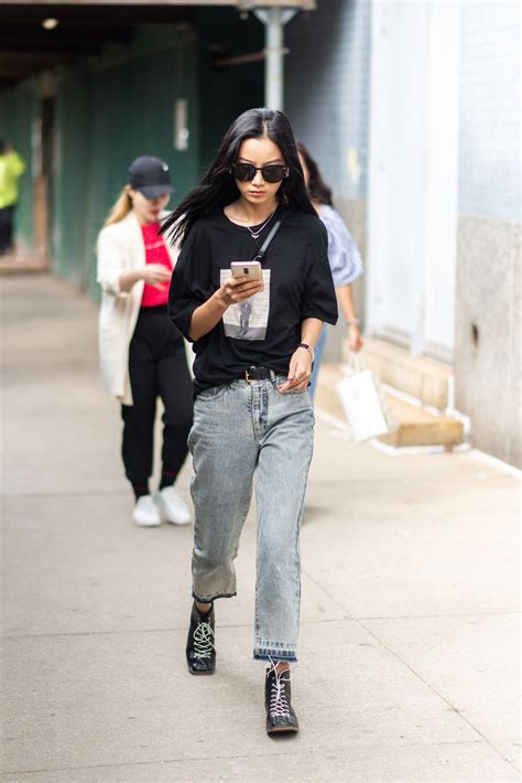 10 Effortlessly Chic Outfits Inspired By Street Style Karya